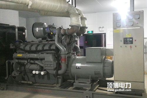 帕金斯250kw柴油發(fā)電機組